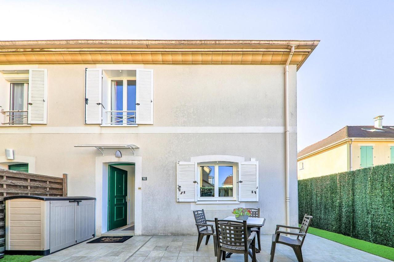 Gite La Vapillone Paris Marne-La-Vallee Serris Buitenkant foto